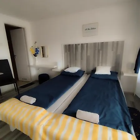 A Kis Tobias Gastro & Wellness Bed and breakfast